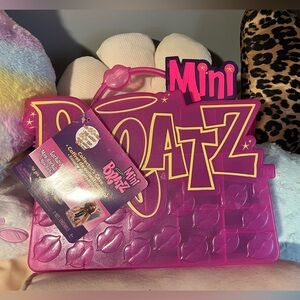 BRATZ mini carry case
